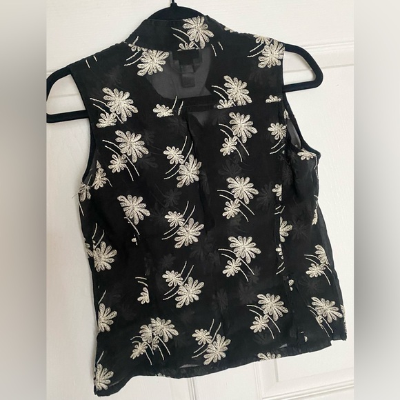 Talbots Collection Women’s Sleeveless Pure Silk Floral Button Up Blouse Size 6 - Picture 7 of 7